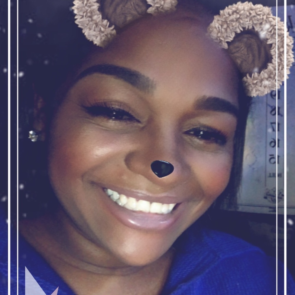 Meet your Posher, Denise